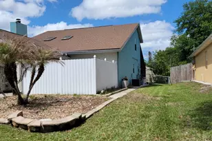 1286 Lingen Ave NW, Palm Bay, FL 32907 - Photo 3