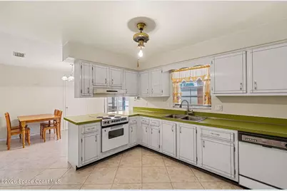 205 Hickory Avenue, Merritt Island, FL 32953 - Photo 11