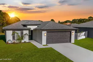 1032 Tevis St SE, Palm Bay, FL 32909 - Photo 1