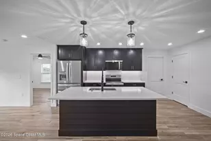 1032 Tevis St SE, Palm Bay, FL 32909 - Photo 9