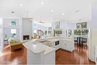 662 Rossmoor Circle, Melbourne, FL 32940 - Photo 5