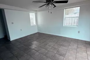 805 Camellia Dr, Melbourne, FL 32901 - Photo 5