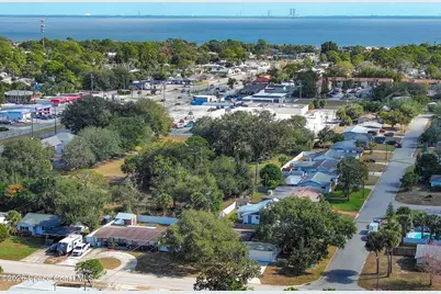 4715 Key Largo Drive W, Titusville, FL 32780 - Photo 37