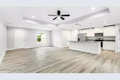 379 Wilton Avenue SW, Melbourne, FL 32908 - Photo 5