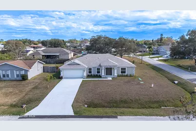 341 Christmas Avenue SE, Palm Bay, FL 32909 - Photo 7