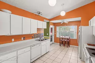 10258 Joanies Run, Leesburg, FL 34748 - Photo 3