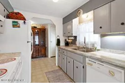 807 W Wren Circle W, Barefoot Bay, FL 32976 - Photo 3