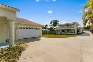 2189 Pineapple Ave, Melbourne, FL 32935 - Photo 37