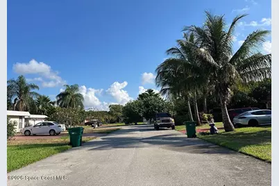 6305 NW 73rd Avenue, Tamarac, FL 33321 - Photo 5