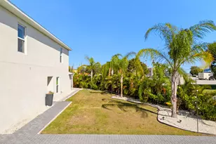 200 Circle Ave, Melbourne, FL 32935 - Photo 23