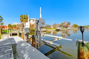 921 S 4th St, Cocoa Beach, FL 32931 - Photo 5