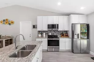 587 Plumbago Rd NW, Palm Bay, FL 32907 - Photo 17