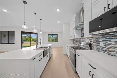 797 Tejon Avenue SW, Palm Bay, FL 32908 - Photo 11