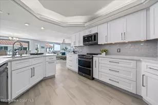 8954 Puerto Del Rio Dr, Cape Canaveral, FL 32920 - Photo 9