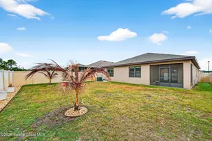 1686 Mineral Loop Dr NW, Palm Bay, FL 32907 - Photo 29