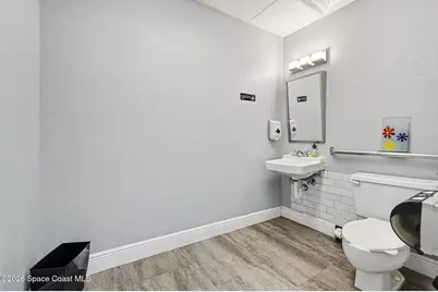 811 E Hibiscus Boulevard, Melbourne, FL 32901 - Photo 17