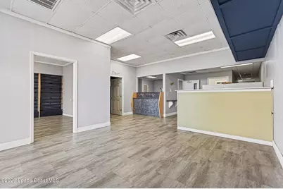 811 E Hibiscus Boulevard, Melbourne, FL 32901 - Photo 11