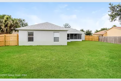 1792 Parrsboro Street NW, Palm Bay, FL 32907 - Photo 15