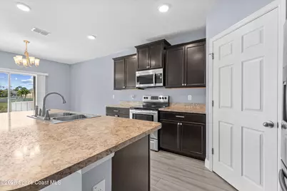 402 Moray Drive SW, Palm Bay, FL 32908 - Photo 9