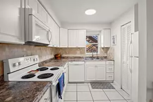 2601 Sand Trap Ln, Melbourne, FL 32935 - Photo 7