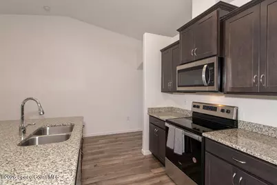 548 Burlington Avenue NE, Palm Bay, FL 32907 - Photo 9