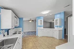 926 Laurel Cir, Barefoot Bay, FL 32976 - Photo 11