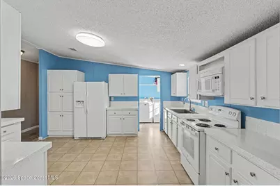 926 Laurel Circle, Barefoot Bay, FL 32976 - Photo 13