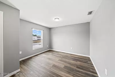 359 Hanford Road SW, Palm Bay, FL 32908 - Photo 7