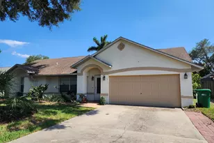 2153 Royal Poinciana Blvd, Melbourne, FL 32935 - Photo 9