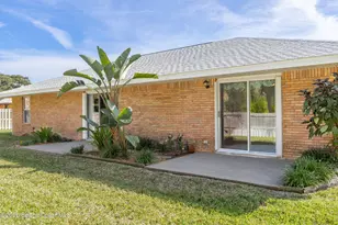 2446 Oakcrest Ln, Melbourne, FL 32904 - Photo 17