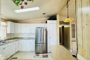 4426 Twin Lakes Dr, Melbourne, FL 32934 - Photo 11