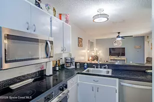 1001 Abada Ct NE, Palm Bay, FL 32905 - Photo 7