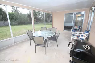 1040 Hosbine St SE, Palm Bay, FL 32909 - Photo 15