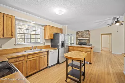 325 E Hall Road, Merritt Island, FL 32953 - Photo 13