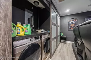 258 Emerson Dr NW, Palm Bay, FL 32907 - Photo 7