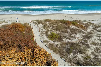 323 Avenue A, Melbourne Beach, FL 32951 - Photo 23