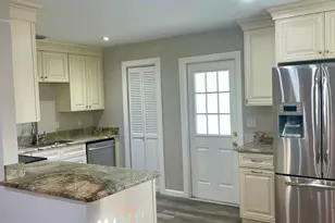 1875 Oakwood Dr, Melbourne, FL 32935 - Photo 5