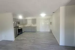 500 Titus St, Titusville, FL 32796 - Photo 9