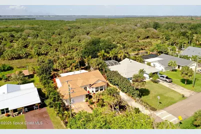 6506 Floridana Avenue, Melbourne Beach, FL 32951 - Photo 11