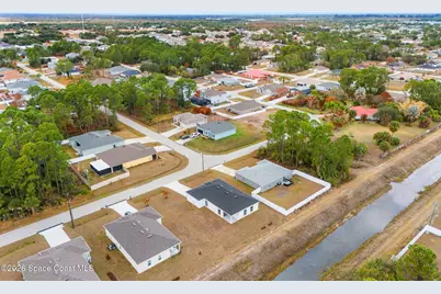 2347 Hagoplan Avenue SW, Palm Bay, FL 32908 - Photo 45