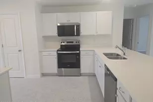 981 SW Richmond Circle SW, Palm Bay, FL 32908 - Photo 5