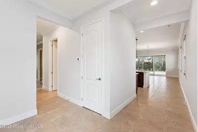 5043 Vantage Court, Saint Cloud, FL 34772 - Photo 9