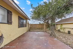 701 Rostock Cir NW, Palm Bay, FL 32907 - Photo 25