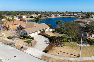 4827 Alamanda Dr, Melbourne, FL 32940 - Photo 37