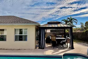 823 Hunters Creek Dr, Melbourne, FL 32904 - Photo 13