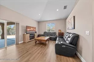 1323 Beche St SE, Palm Bay, FL 32909 - Photo 9