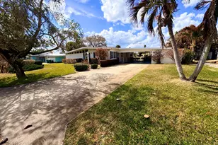 117 Sunset Dr, Cocoa Beach, FL 32931 - Photo 1