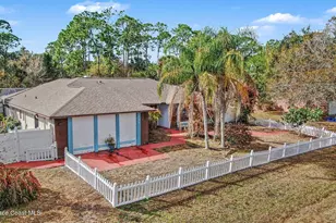 796 Emerson Dr NE, Melbourne, FL 32907 - Photo 3