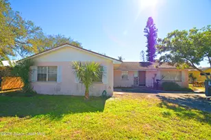 135 Esther Dr, Cocoa Beach, FL 32931 - Photo 5