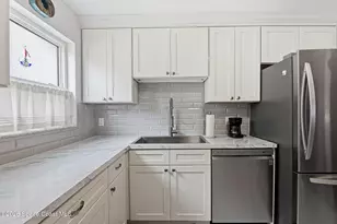 3709 Driftwood Dr, Melbourne, FL 32935 - Photo 9